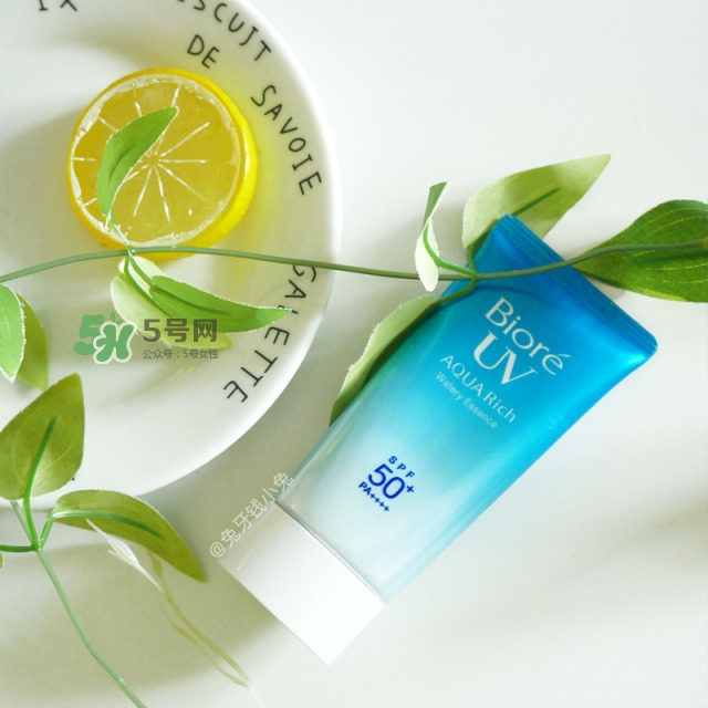 毛孔粗大用什么護(hù)膚品 毛孔粗大原因及對(duì)策 毛孔粗大用什么護(hù)膚品 毛孔粗大原因及對(duì)策