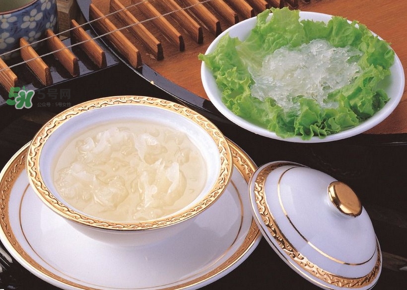 燕窩和銀耳的功效一樣嗎？燕窩和銀耳的區(qū)別？