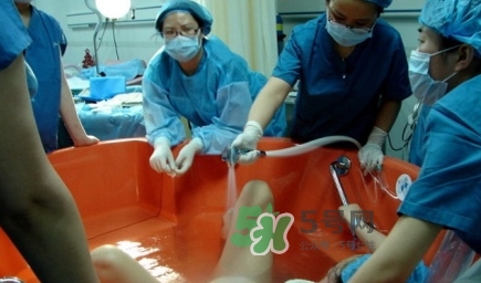 產(chǎn)后媽媽自述：水中分娩是一種什么體驗(yàn)？