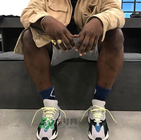 yeezy boost 700上腳效果怎么樣？yeezy boost 700值得買嗎？