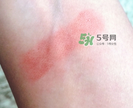 mac魅可立體凝彩唇膏怎么用？魅可立體凝彩唇膏真假辨別