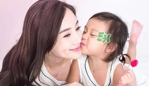 生孩子會(huì)遇到尷尬的事情有哪些？生孩子會(huì)變老嗎？