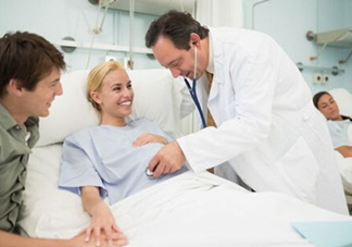 剖腹產(chǎn)真的不疼嗎？20位產(chǎn)后媽媽告訴你剖腹產(chǎn)有多疼