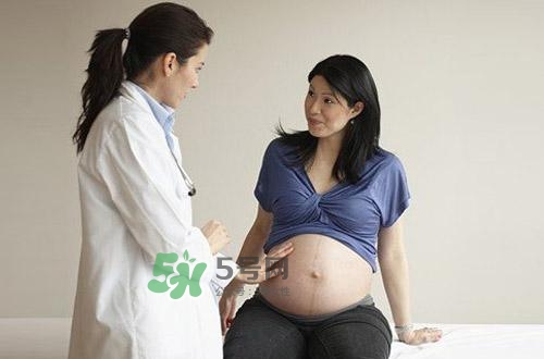 生孩子會(huì)遇到尷尬的事情有哪些？生孩子會(huì)變老嗎？