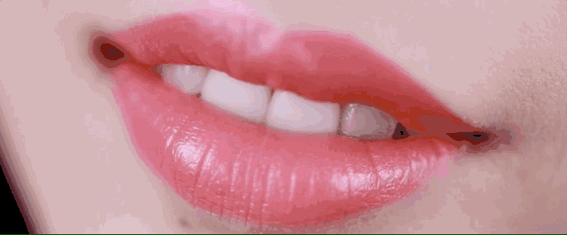 植村秀染唇筆色號 植村秀固體染唇筆試色 植村秀染唇筆色號 植村秀固體染唇筆試色