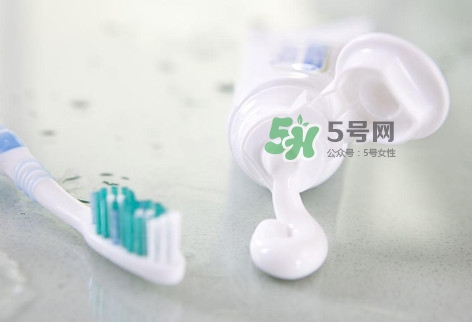 牙膏怎么去黑頭？牙膏去黑頭有用嗎