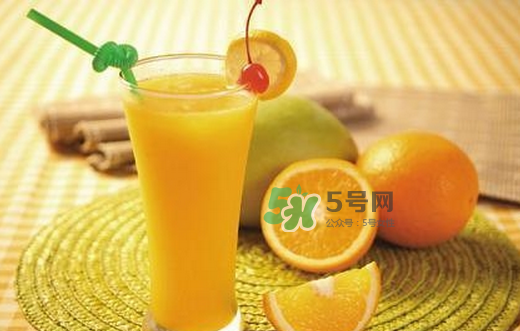 吃橙子和喝橙汁的區(qū)別 哪種更營(yíng)養(yǎng)？