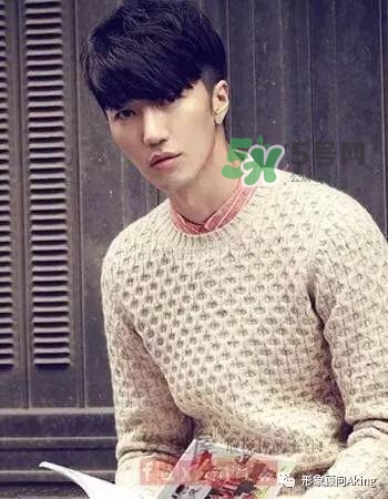 男生怎樣選擇適合自己的發(fā)型 男生怎么選擇發(fā)型 男生怎樣選擇適合自己的發(fā)型 男生怎么選擇發(fā)型