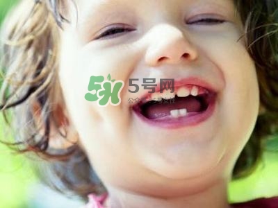 怎么防止寶寶長(zhǎng)蛀牙？別讓孩子吃大人的口水