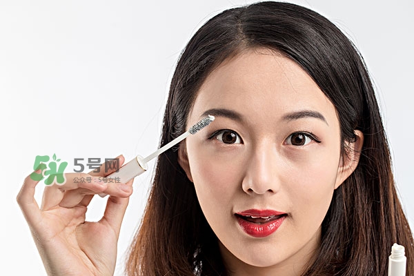 嘴唇怎么保養(yǎng) 唇部護(hù)理哪個牌子好