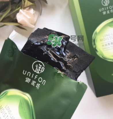 御泥坊水潤(rùn)茶萃微囊黑面膜怎么用？