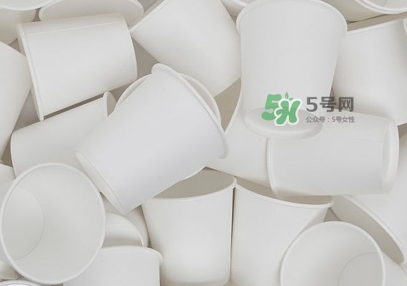 一次性紙杯能做蛋糕嗎？一次性紙杯可以放微波爐嗎？