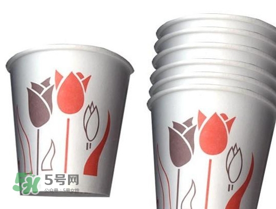 一次性紙杯可以裝開(kāi)水嗎？能不能用一次性紙杯喝熱水？