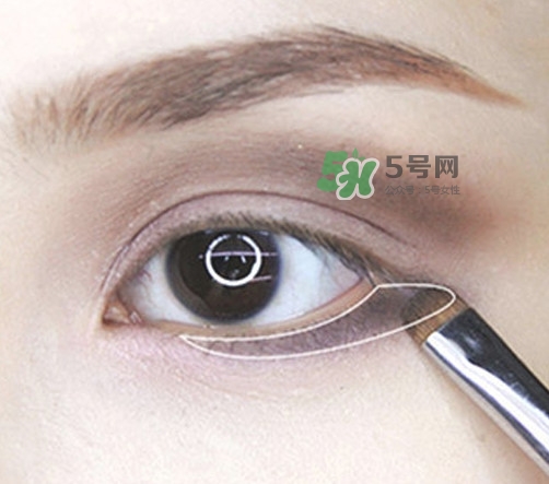 煙熏妝怎么畫？煙熏妝的畫法步驟圖解