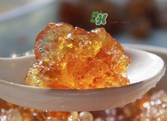 桃膠是怎么形成的？桃膠是什么做的