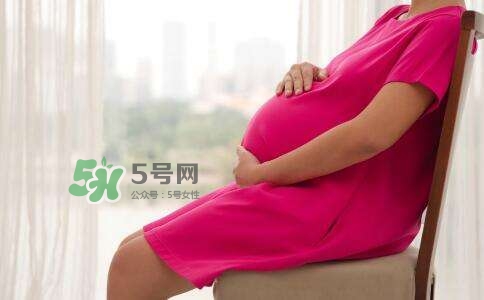 孕期尿頻什么時候開始？孕期尿頻特別嚴(yán)重