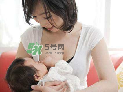 塞奶了有硬塊怎么辦？塞奶要熱敷還是冷敷？