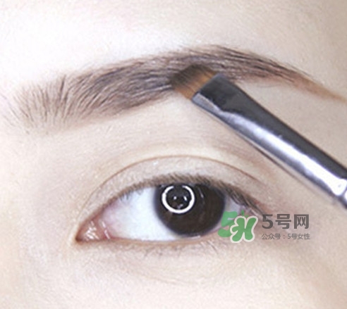 煙熏妝怎么畫？煙熏妝的畫法步驟圖解