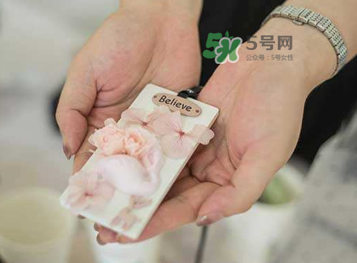 送永生花代表什么？一個男孩送自己永生花是什么意思？