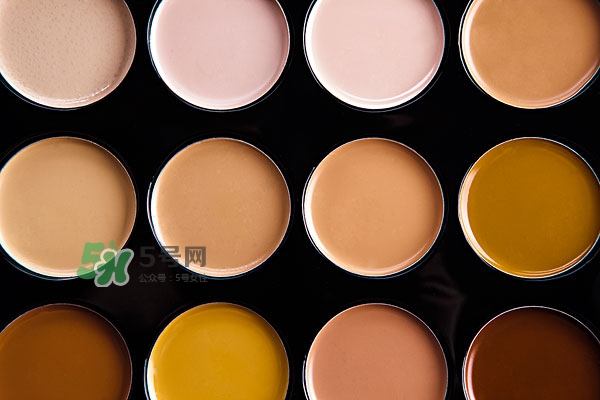 怎么選擇適合自己的粉底 粉底色號選擇注意事項 怎么選擇適合自己的粉底 粉底色號選擇注意事項