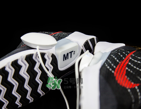 nike hyperadapt 1.0怎么充電？耐克自動系鞋帶鞋要充電嗎？