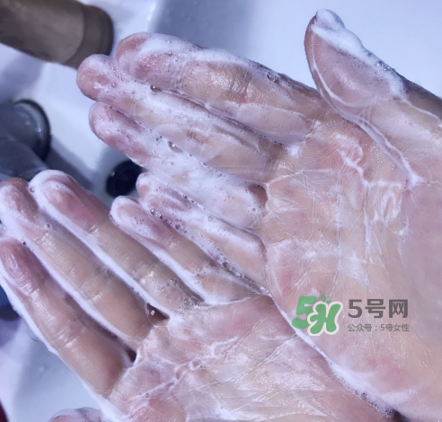 理膚泉潔面啫喱怎么樣？理膚泉潔面啫喱好用嗎？