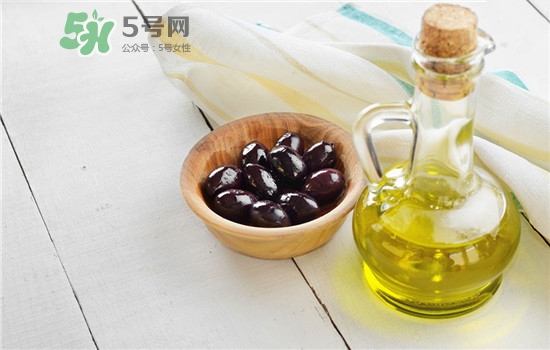 油性皮膚可以用橄欖油嗎？橄欖油擦臉有什么好處？