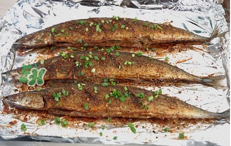 秋刀魚怎么烤好吃？用烤箱烤秋刀魚多少溫度合適