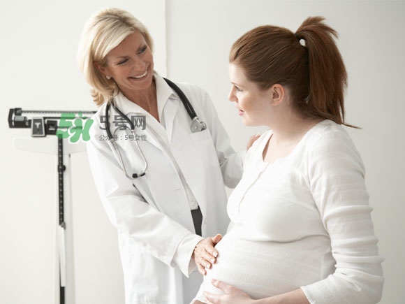 孕婦打噴嚏漏尿是什么原因？孕婦打噴嚏漏尿怎么辦？