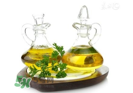 橄欖油和甘油哪個(gè)好？橄欖油和甘油的區(qū)別