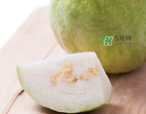芭樂和石榴有什么區(qū)別？芭樂要吃硬的還是軟的？