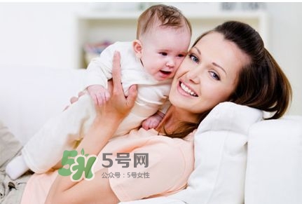 產(chǎn)后掉頭發(fā)很厲害怎么辦？產(chǎn)后掉頭發(fā)吃什么好？