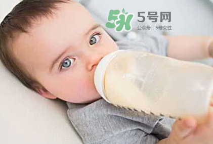 母乳和奶粉能混在一起吃嗎？母乳和奶粉混合喂養(yǎng)好嗎？