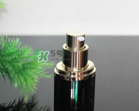 綠寶瓶和小棕瓶哪個(gè)好？綠寶瓶和小棕瓶對(duì)比