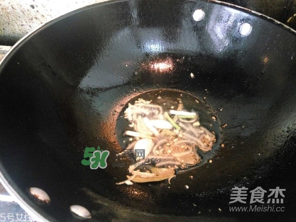 金鯧魚(yú)是海魚(yú)嗎？金鯧魚(yú)的刺多嗎？