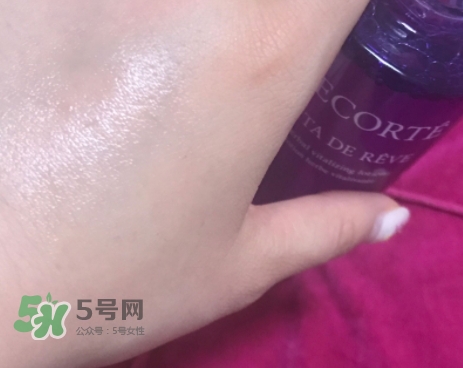 小棕瓶和小紫瓶哪個好？小棕瓶和黛珂小紫瓶哪個先用