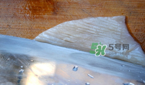 魷魚頭怎么切？魷魚怎么切花刀