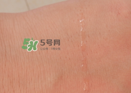 小黑瓶和神仙水哪個好？小黑瓶和神仙水哪個先用順序