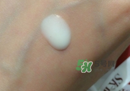 神仙水和小燈泡哪個(gè)好？神仙水和小燈泡使用順序