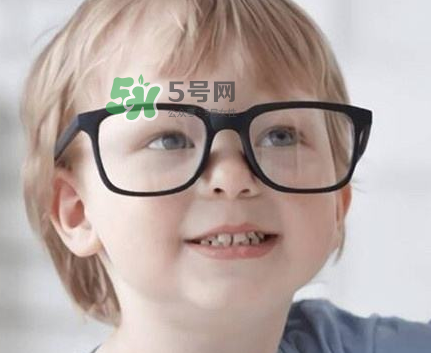 寶寶看電視對(duì)眼睛有影響嗎？寶寶看電視會(huì)近視眼嗎？