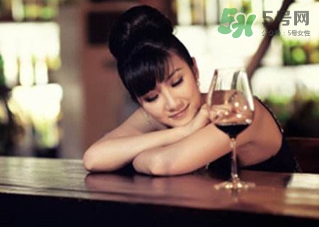 心碎綜合癥會導(dǎo)致猝死嗎？心碎綜合癥有哪些危害