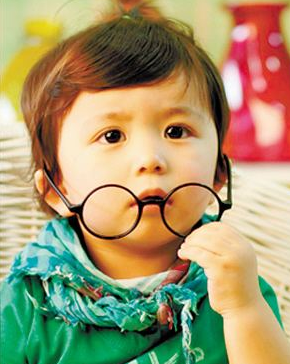 寶寶多大可以看電視？寶寶能看電視嗎？