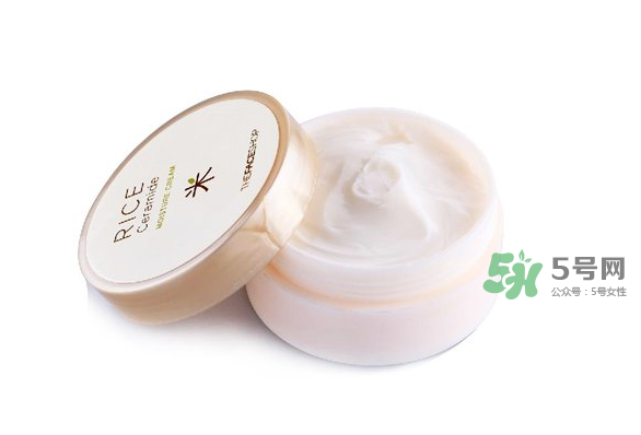 VE膠囊可以直接涂臉嗎？VE膠囊擦臉有什么效果？