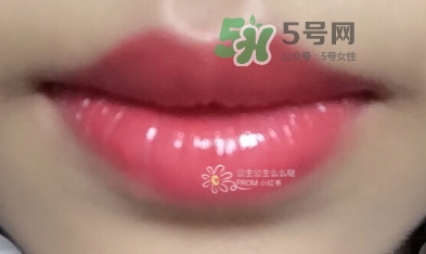 嬌蘭臻彩寶石唇膏48號試色 嬌蘭臻彩寶石唇膏48試色圖 嬌蘭臻彩寶石唇膏48號試色 嬌蘭臻彩寶石唇膏48試色圖