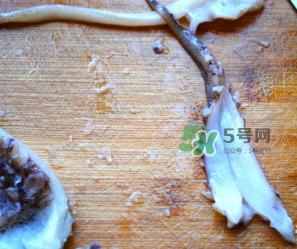 魷魚頭怎么切？魷魚怎么切花刀