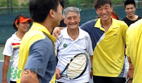 為什么癌癥發(fā)現(xiàn)就是晚期？癌癥晚期能活多久一般？