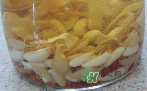 蜂蛹泡酒的方法 蜂蛹泡酒的功效 蜂蛹泡酒的方法 蜂蛹泡酒的功效