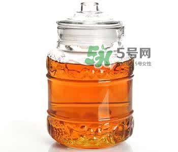 蜂蛹泡酒的方法 蜂蛹泡酒的功效 蜂蛹泡酒的方法 蜂蛹泡酒的功效