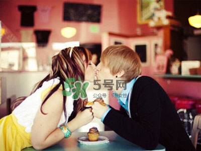 如何拒絕男友的婚前同居要求？婚前同居有哪些弊端