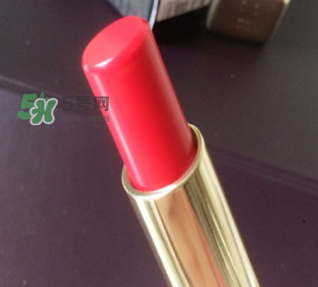 嬌蘭親親唇膏白管和黑管哪個好？嬌蘭白管和黑管區(qū)別